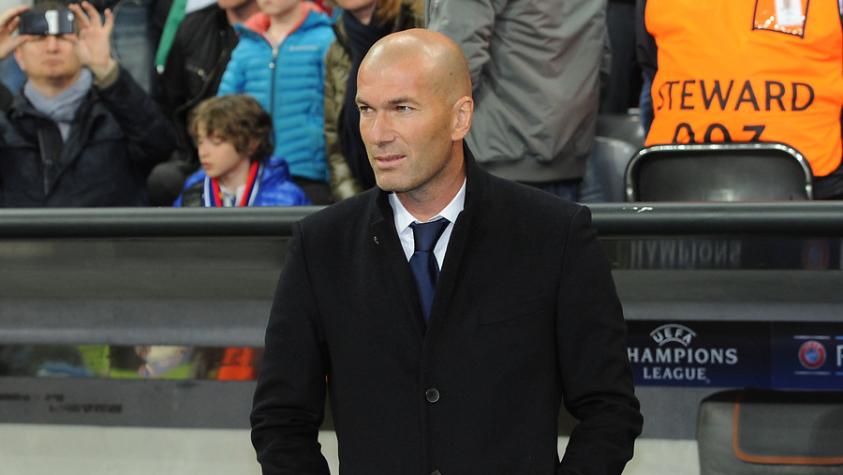Zinedine Zidane - Créditos: Photosport