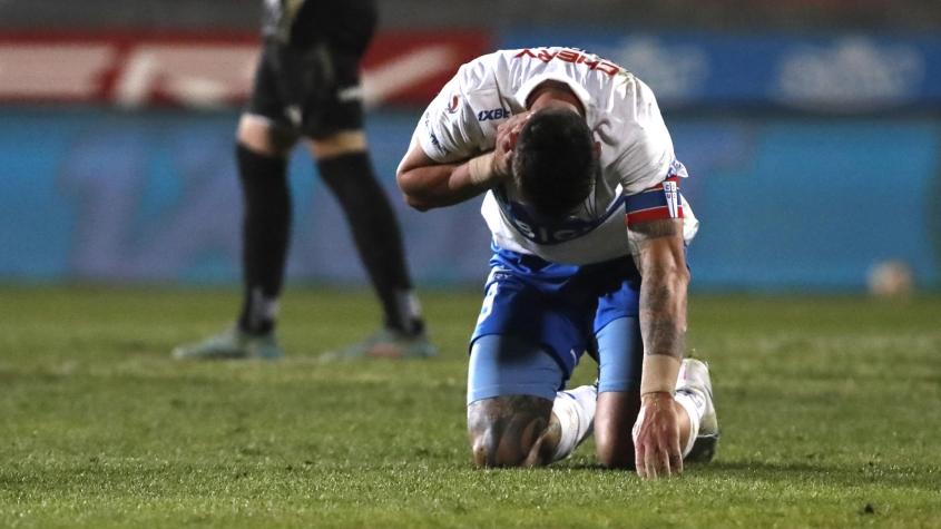 ¡Otra vez Castrilli! El 'juez de hierro' se lanzó con todo contra los árbitros por no cobrarle un penal a la UC