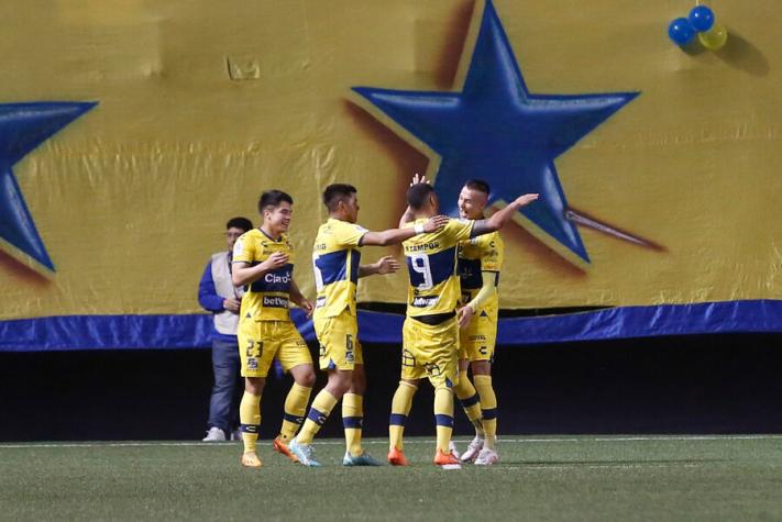 Everton venció a Audax Italiano y no se baja de la lucha por el título del Campeonato Nacional 2023