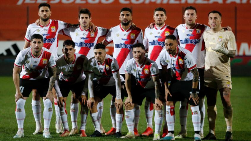 "Necesitamos rescate urgente": futbolista de Curicó Unido sufre con la inundación total de su casa