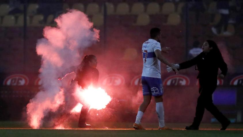 Incidentes en el partido de la UC y Ñublense - Créditos: Photosport