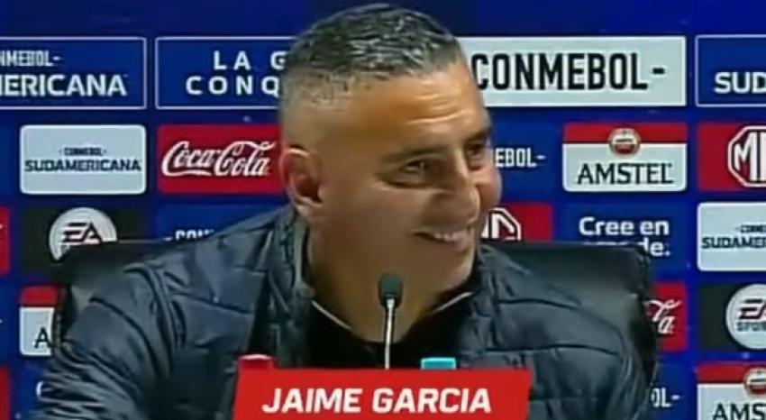 ¡Emocionado a más no poder! Periodista casi rompe en llanto en la conferencia de Jaime García