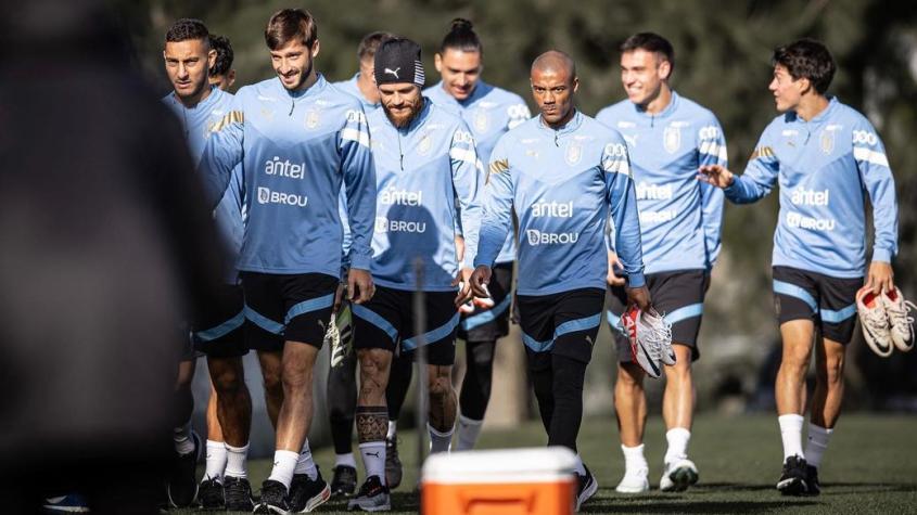 La renovada oncena que trabaja Marcelo Bielsa en Uruguay para recibir a la Roja por las Clasificatorias