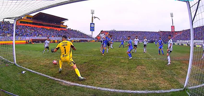 Superclásico | El polémico proyectil que cayó durante el empate de la U ante Colo Colo