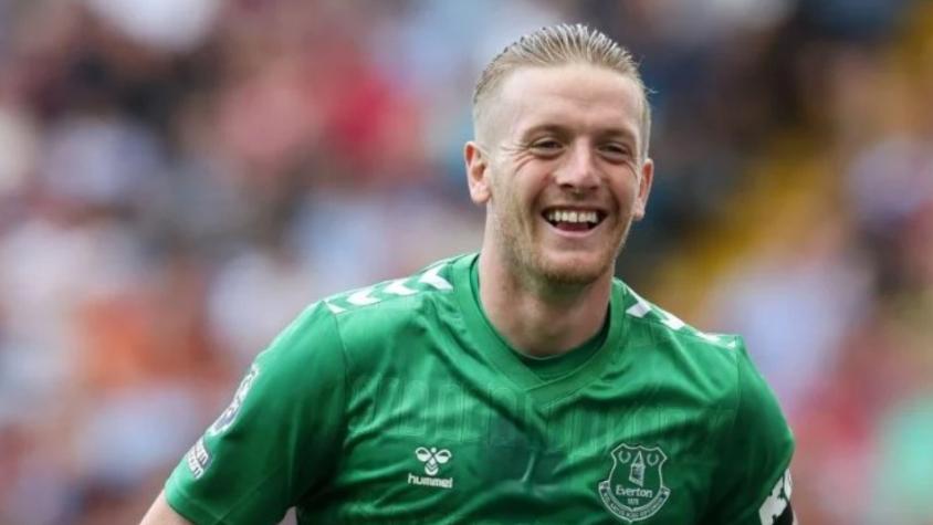 "Te deseo lo mejor": Jordan Pickford se luce con espectacular regalo a leyenda de Everton de Viña del Mar
