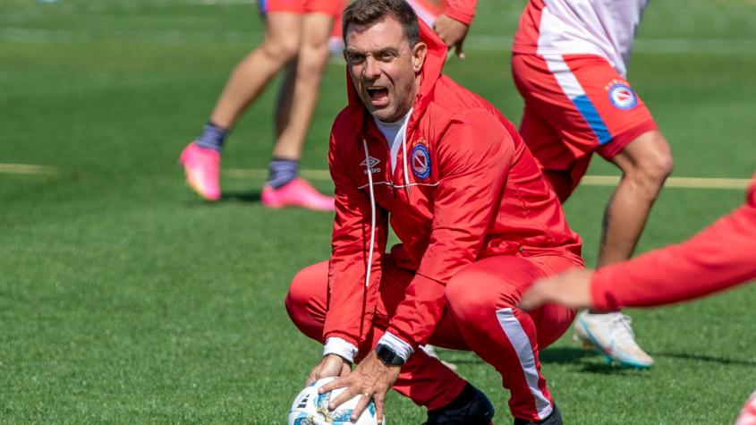 Pablo Guede fue elogiado por los hinchas de Argentinos Juniors - Crédito: @AAAJoficial