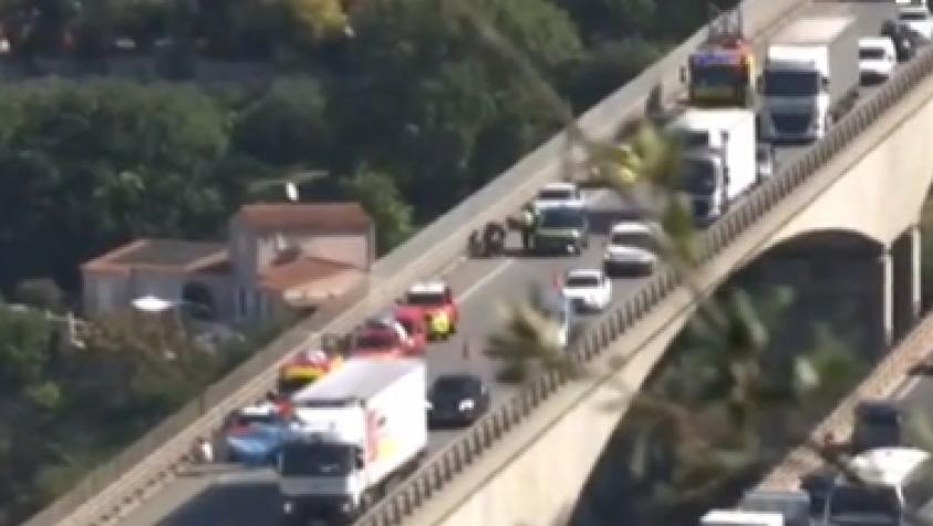 Preocupación total: Jugador del Niza fue rescatado luego de amenazar con lanzarse desde un puente
