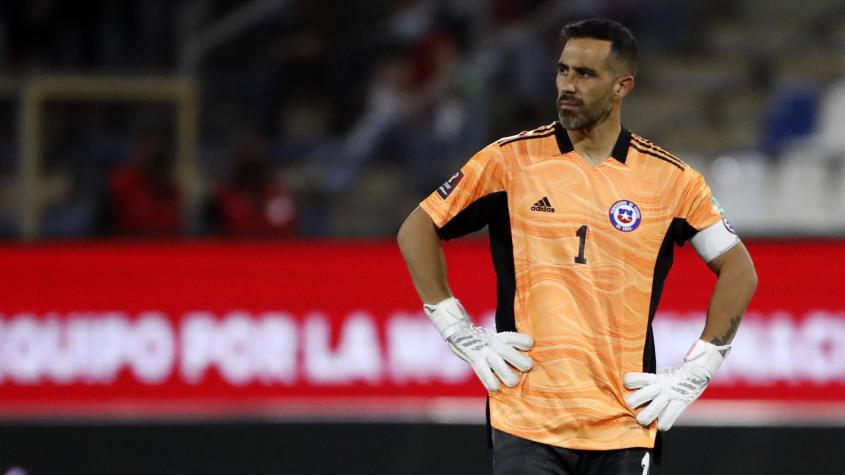 Eduardo Berizzo revela el castigo que le dio a Claudio Bravo: "No lo convoqué por no venir la fecha pasada"