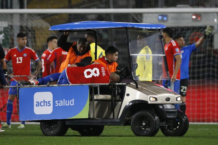 ¡Fuerza! Arturo Vidal deberá ser operado tras grave lesión ante Colombia