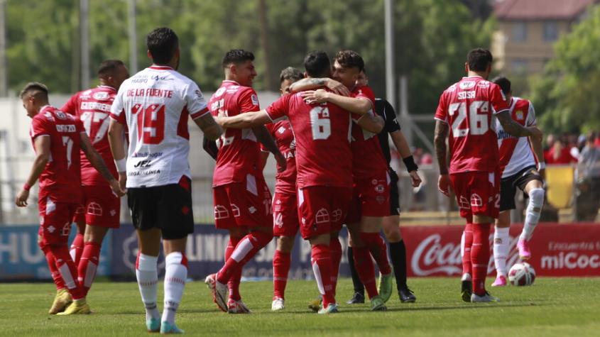 Se hunde en el fondo de la tabla: Curicó Unido fue humillado por Ñublense en el estadio La Granja