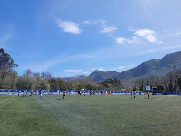 ¡Luto en el fútbol! Jugador de Urraca y entrenadora fallecieron en trágico accidente automovilístico