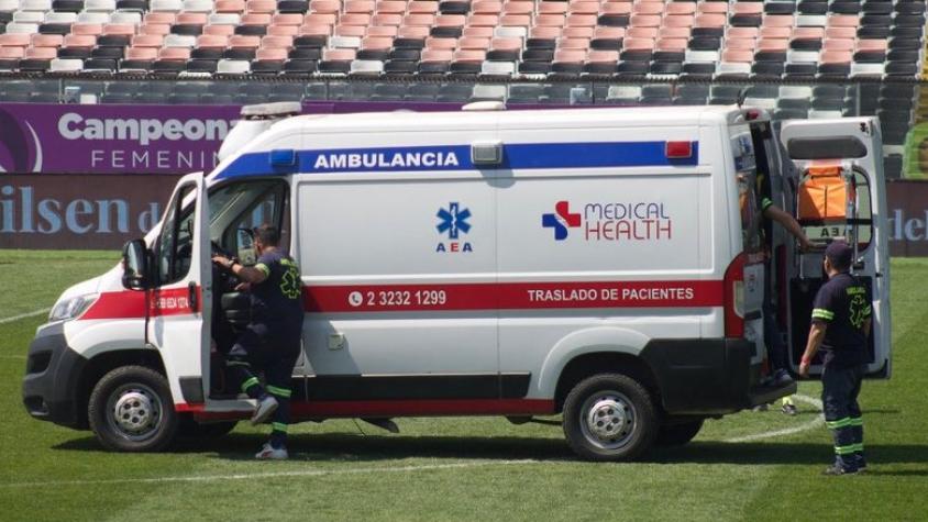 ¡Clásico dramático! Catalina Figueroa abandonó en ambulancia en el duelo entre Colo Colo y la UC