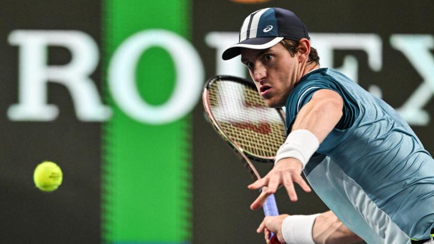 Nicolás Jarry se metió en la segunda ronda del Masters 1000 de París tras vencer a Alexei Popyrin