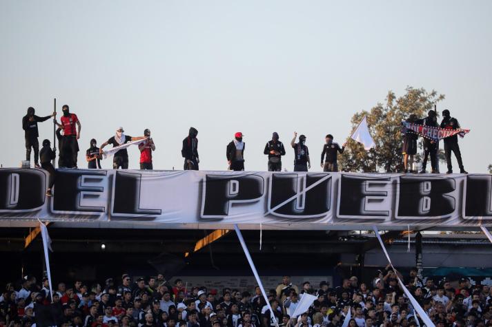 Hinchas de Colo Colo - Créditos: Agencia Uno