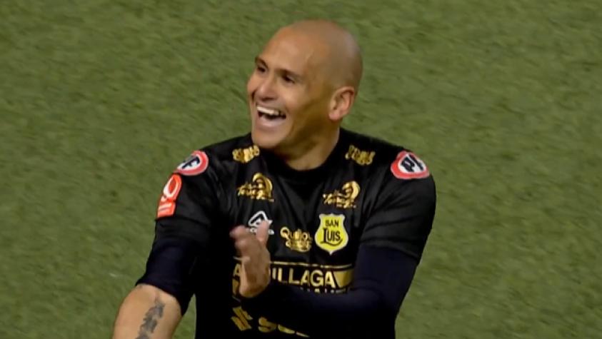 ¡Pura calidad! Humberto Suazo enloqueció a los hinchas de San Luis con golazo de aquellos