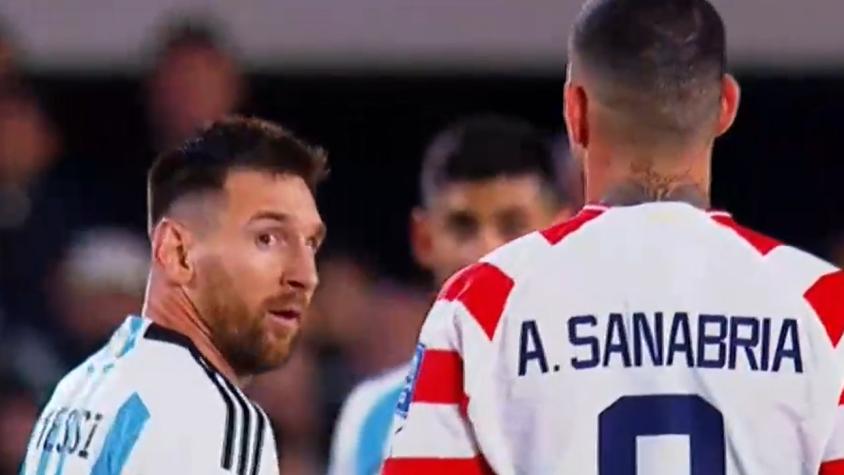 Antonio Sanabria escupió a Lionel Messi en las Eliminatorias - Crédito: Captura de pantalla.