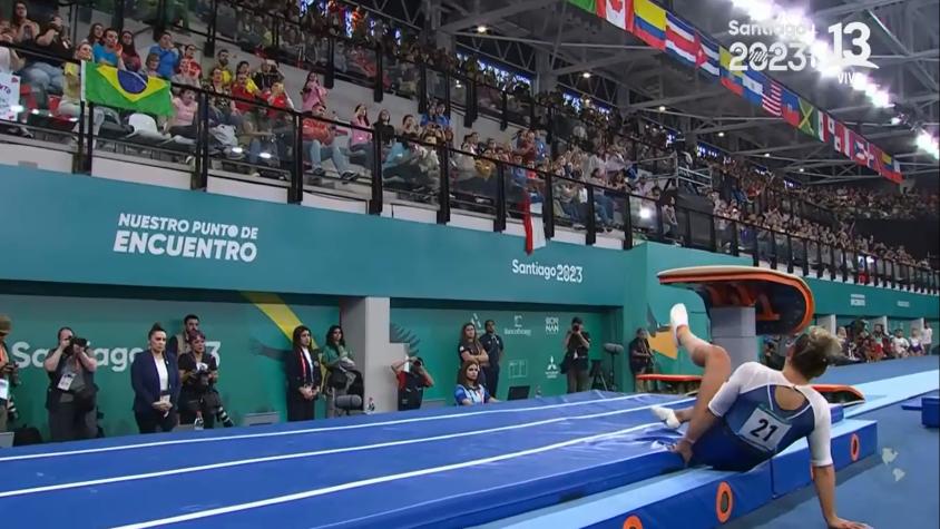 VIDEO | La inesperada caída que sufrió Makarena Pinto en la final de salto en Santiago 2023
