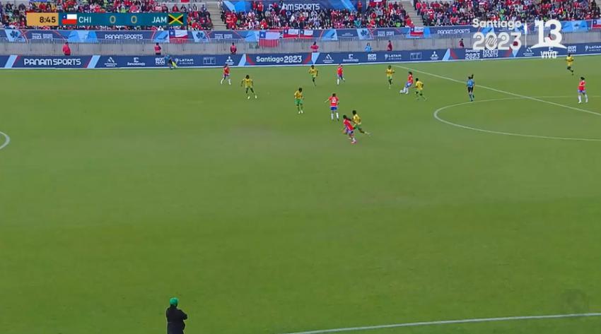 ¿Qué estaba mirando? El insólito gol mal anulado a la Roja ante Jamaica en Santiago 2023