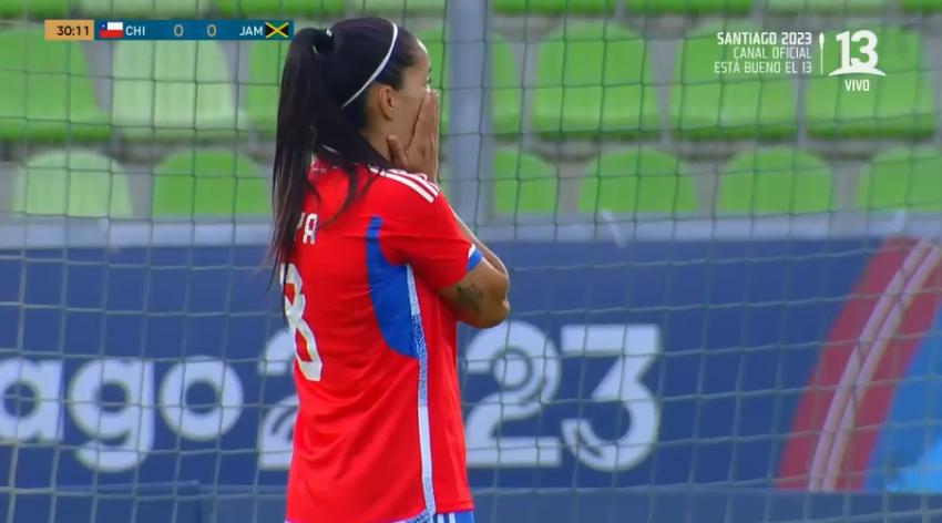 VIDEO | El inconcebible gol que se perdió la Roja Femenina ante Jamaica en Santiago 2023