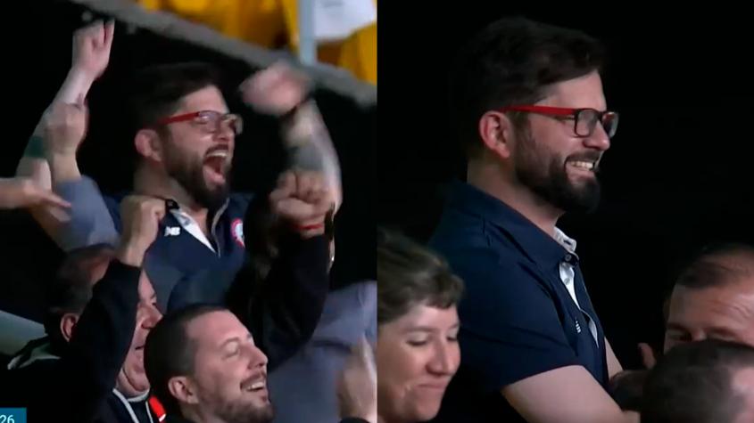 VIDEO | La eufórica celebración del Presidente Gabriel Boric con el Team Chile de Vóleibol Femenino en Santiago 2023