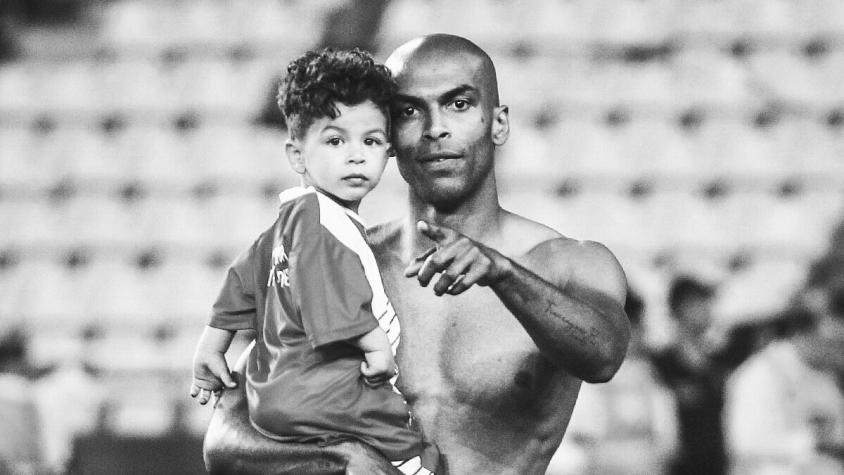 Naldo Pereira junto a su hijo - Créditos: @Antalyaspor