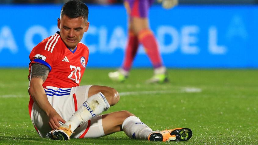 ¿Qué le pasó a Charles Aránguiz que no fue titular en La Roja ante Perú?