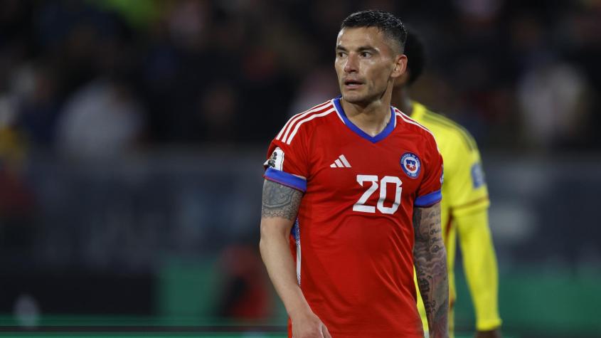 "Le duele todo": la mala noche de Charles Aránguiz que pone en duda su titularidad en la Roja