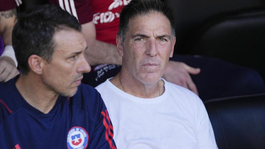 Hinchas de la Roja no aguantan más el pésimo desempeño de Eduardo Berizzo: "Ándate luego"
