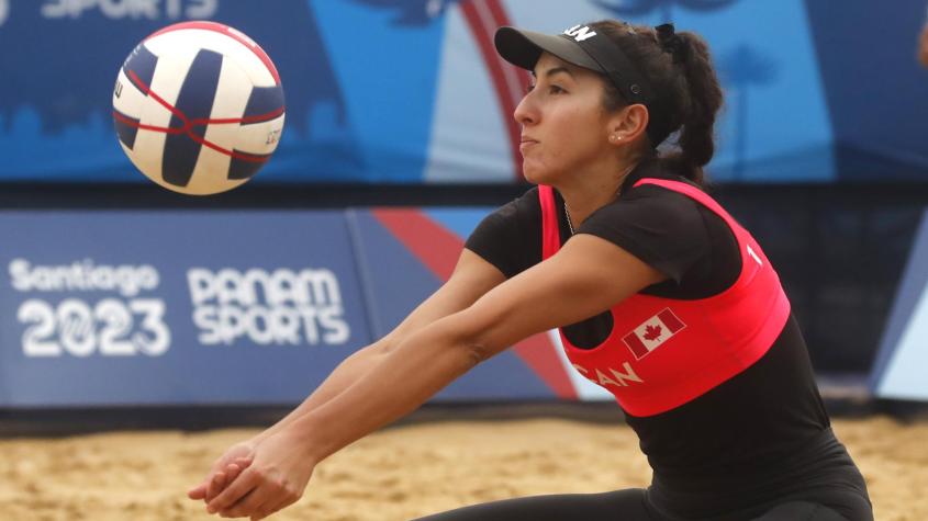 La canadiense de padres chilenos que brilla en el vóleibol playa de Santiago 2023: “Jugar en Chile significa mucho para mí”