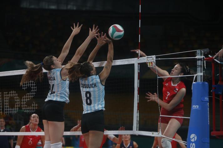 Chile peleó hasta el final pero no pudo con Argentina en los cuartos de final del vóleibol femenino en Santiago 2023