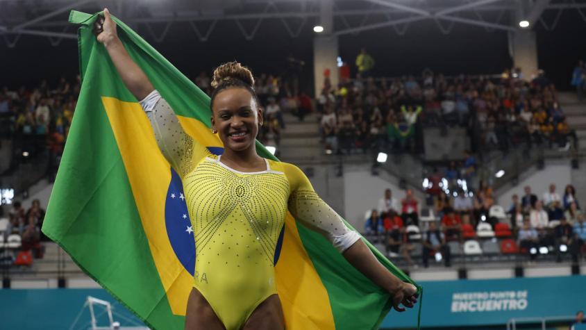 ¡Hasta las rivales la aplaudieron! La espectacular presentación de Rebeca Andrade en la final de salto en Santiago 2023