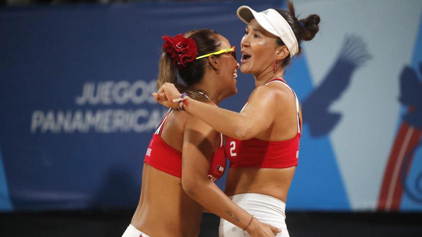 La dupla chilena de Vóleibol Playa Femenino derrotó a Colombia y sacó pasajes a cuartos de final en Santiago 2023