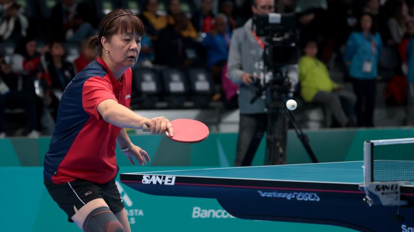 ¿Quién es Zhiying Zeng, la tenismesista chilena que llegó de China y debutó con un triunfo en Santiago 2023?