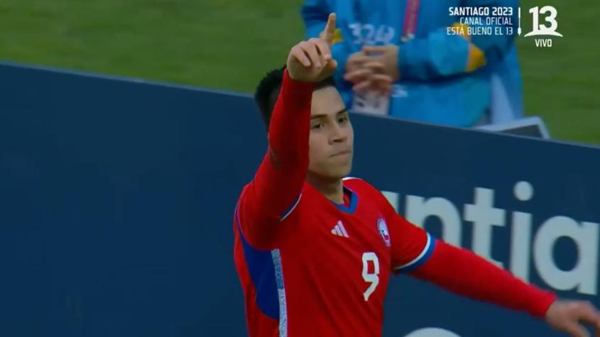 VIDEO| Alexander Aravena aprovechó un grosero error del portero dominicano para sellar la goleada de la Roja en Santiago 2023