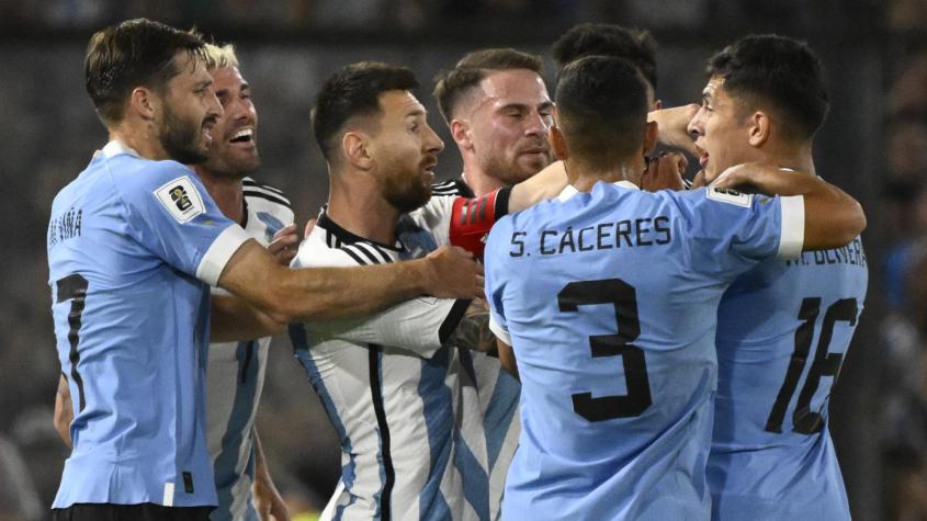 Caliente clásico del río de La Plata - AFP