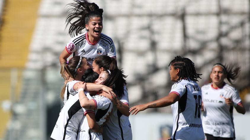 Las albas celebrando - Créditos: Prensa Colo Colo