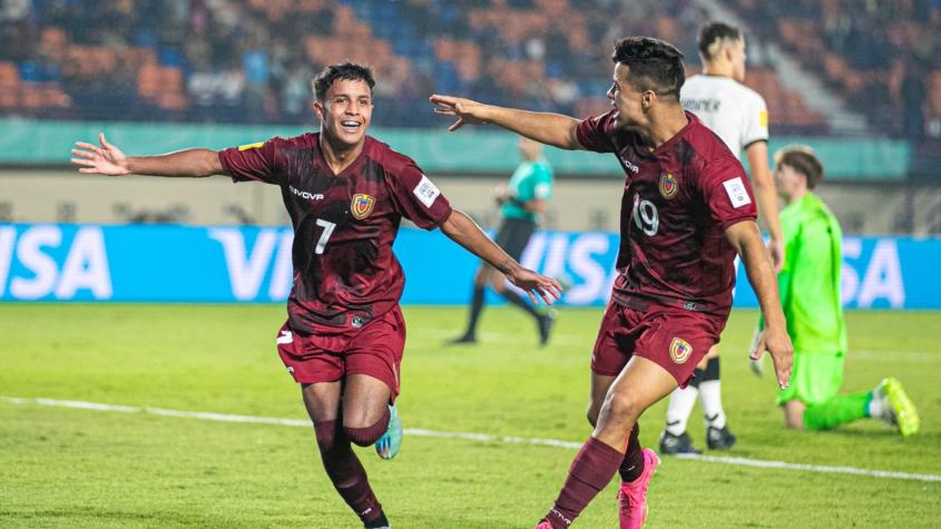 Se ilusionan en la UC: Canterano de Universidad Católica anotó un doblete en su debut con Venezuela en el Mundial Sub 17