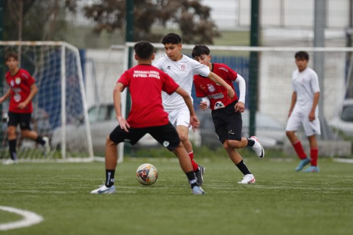 Inició una nueva versión de Futuras Promesas, el torneo que reúne a las figuras del fútbol chileno