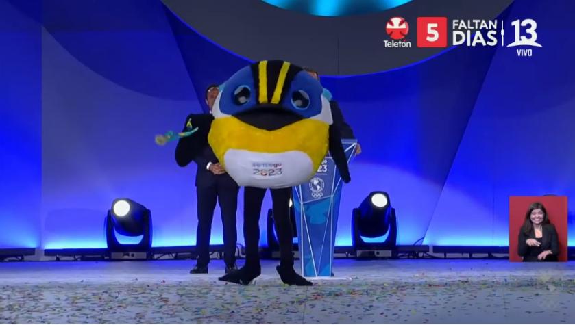 VIDEO | ¡Se lo merecía! Presidente de Panam Sports entrega medalla de oro a Fiu en la clausura de Santiago 2023