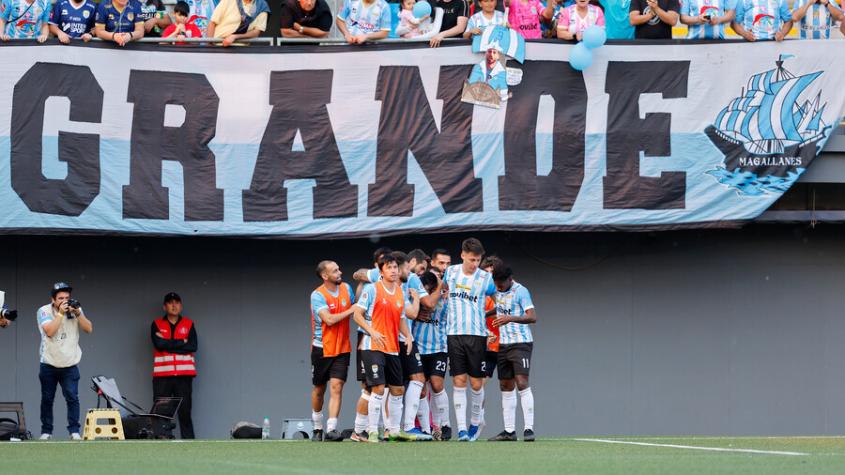 Magallanes mantiene vivo el sueño de seguir en Primera División tras vencer a Audax Italiano