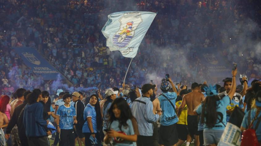 La dura sanción que arriesga Deportes Iquique por invasión de hinchas a la cancha en el festejo del ascenso