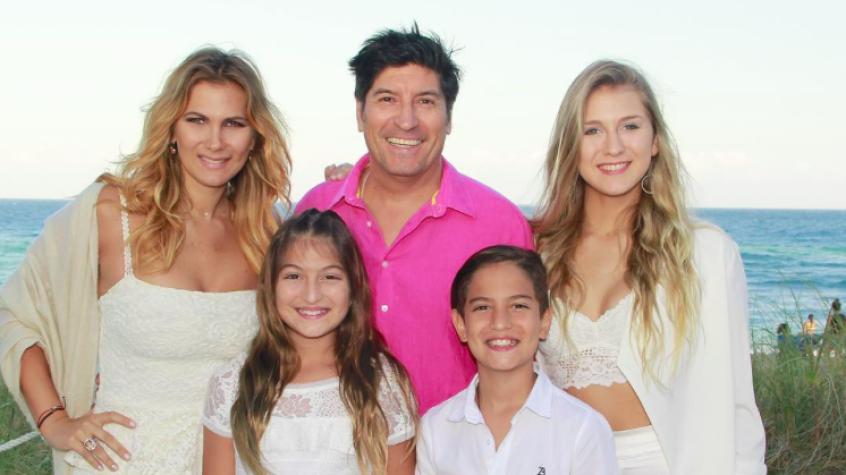Iván Zamorano junto a su familia - Créditos: Instagram