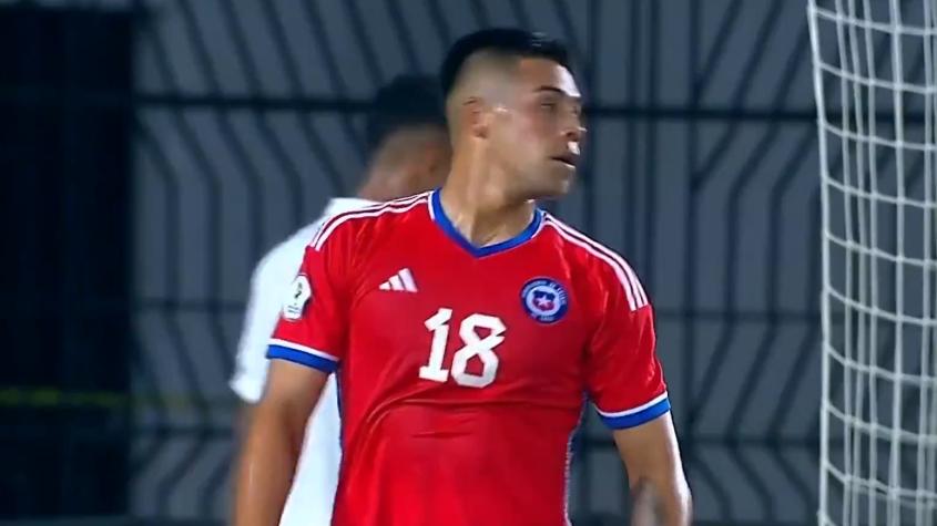 Alexander Aravena falló una clarísima chance ante Uruguay en el Preolímpico Sub 23