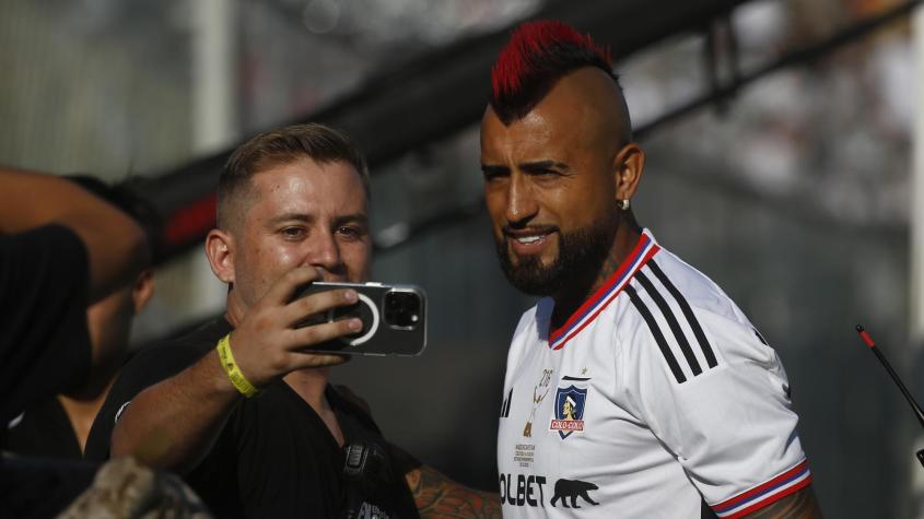 Con Vidal a la cabeza: Los refuerzos que llegarían con Jorge Almirón a Colo Colo 