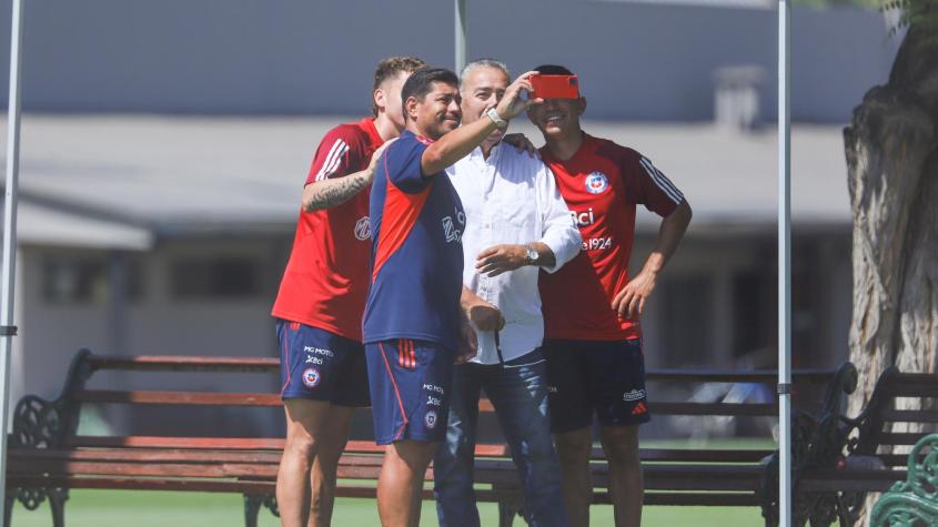 Nicolás Córdova aclaró si permitirá o no el uso de celulares en la Roja en medio del Preolímpico