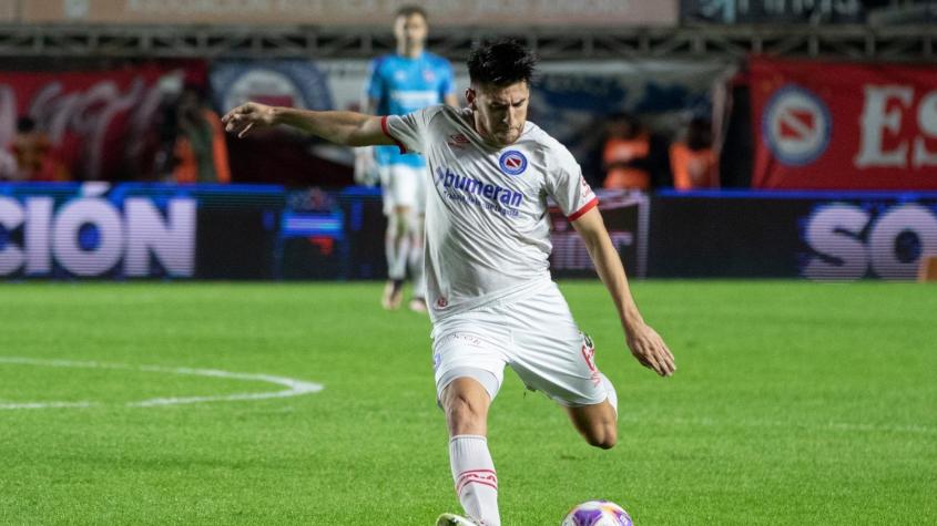 Colo Colo quiere a su segundo refuerzo, pero le costará millones de dólares