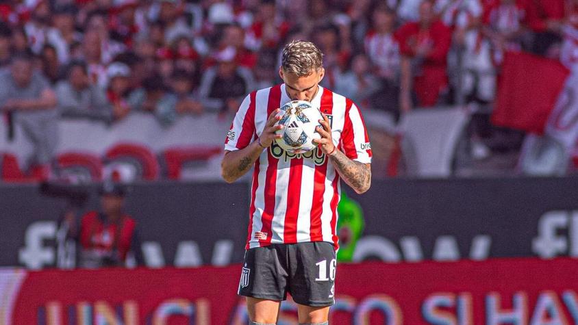 Surge un nuevo delantero en el extranjero como opción en Colo Colo: ¡Dos millones de dólares!