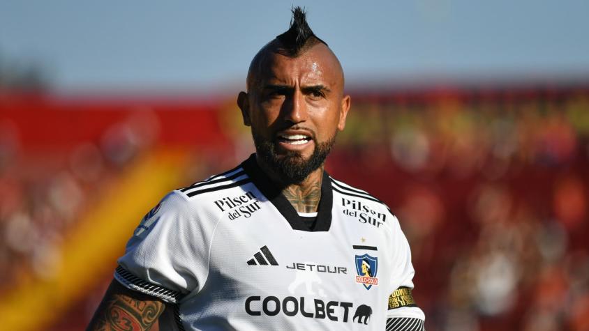 Arturo Vidal recibió una lluvia de insultos de parte de hinchas de Unión Española: "Tómate una piscolita..."