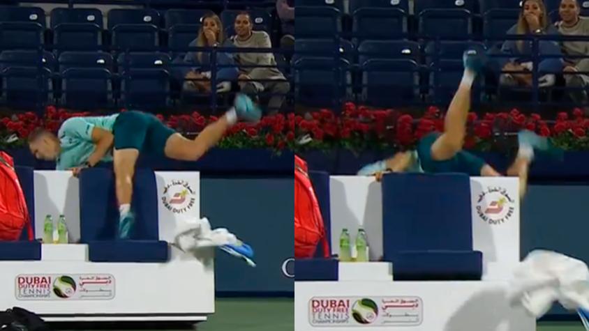 Perdió el punto y sufrió insólita caída: La jugada viral de Hubert Hurkacz en el ATP de Dubai