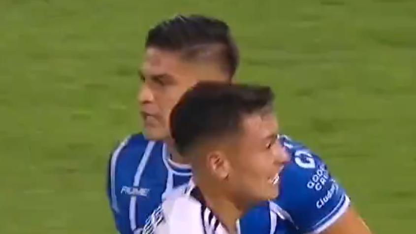 El fuerte cruce entre Cristián Zavala y Thomas Galdames en duelo entre Godoy Cruz y Colo Colo por Copa Libertadores